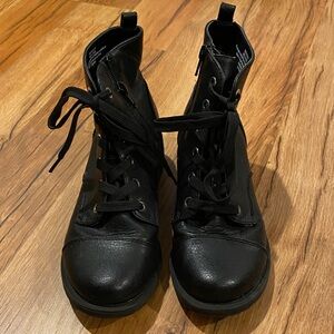 Black Lace-Up Combat Boots - Kids Size 4